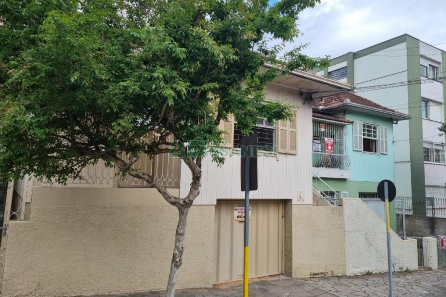 Casa, no bairro Centro em Caxias do Sul para Comprar