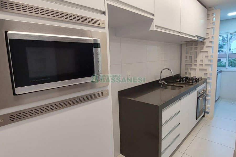 Apto Mobiliado com 67m², 2 dormitórios, 1 vaga, no bairro Kayser em Caxias do Sul para Comprar