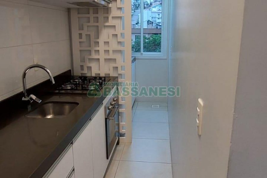 Apto Mobiliado com 67m², 2 dormitórios, 1 vaga, no bairro Kayser em Caxias do Sul para Comprar