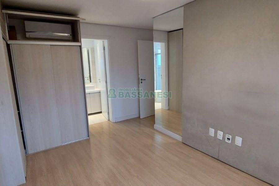 Apto Mobiliado com 67m², 2 dormitórios, 1 vaga, no bairro Kayser em Caxias do Sul para Comprar