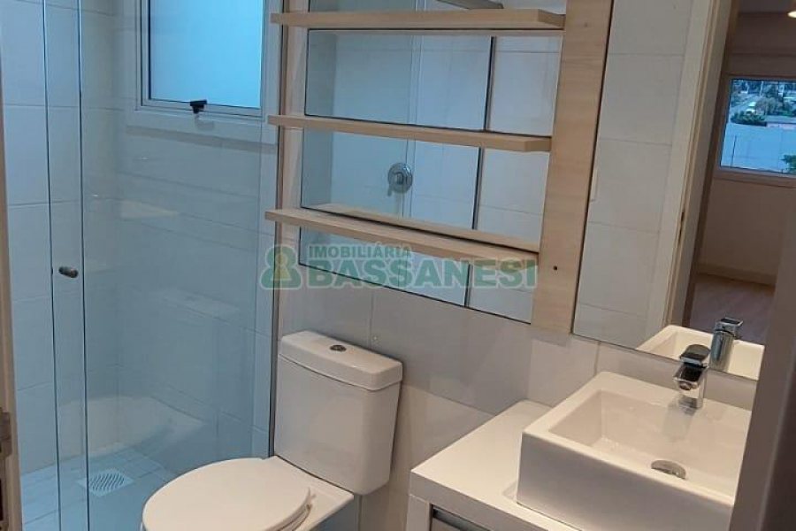 Apto Mobiliado com 67m², 2 dormitórios, 1 vaga, no bairro Kayser em Caxias do Sul para Comprar