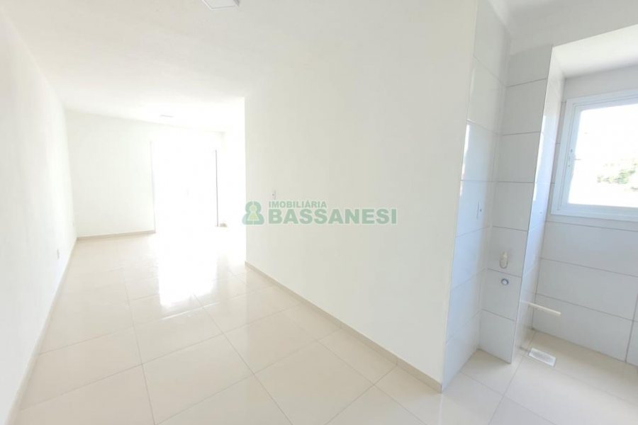 Apartamento com 52m², 2 dormitórios, 1 vaga, no bairro São Leopoldo em Caxias do Sul para Alugar