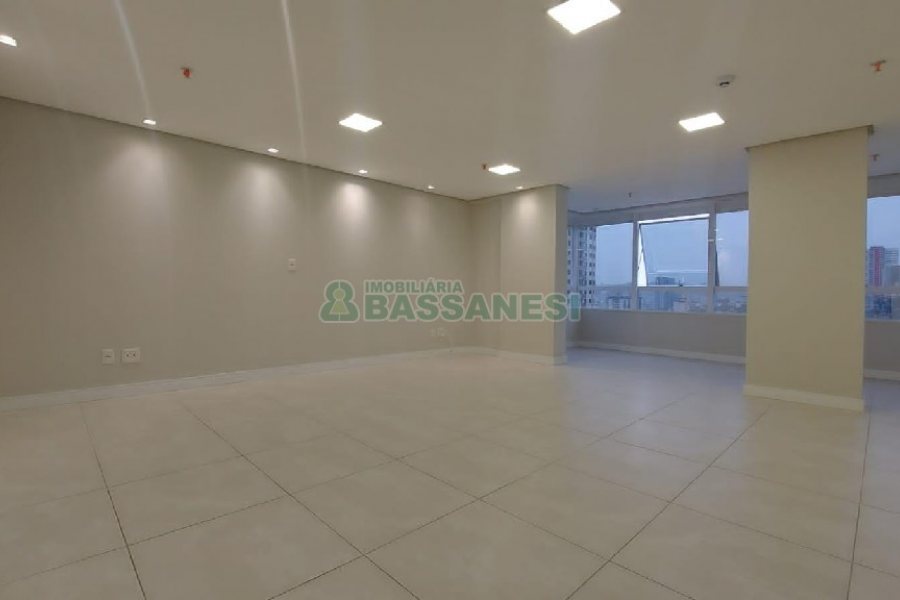 Sala com 51m², 1 vaga, no bairro Pio X em Caxias do Sul para Alugar