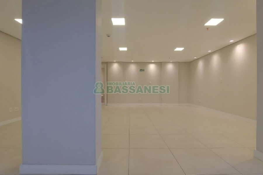 Sala com 51m², 1 vaga, no bairro Pio X em Caxias do Sul para Alugar
