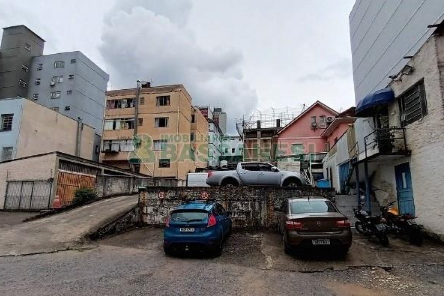 Loja com 300m², no bairro Centro em Caxias do Sul para Alugar