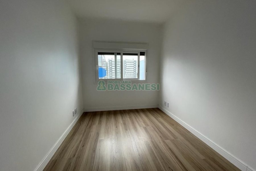 Apartamento com 111m², 3 dormitórios, 2 vagas, no bairro Villagio Iguatemi em Caxias do Sul para Alugar