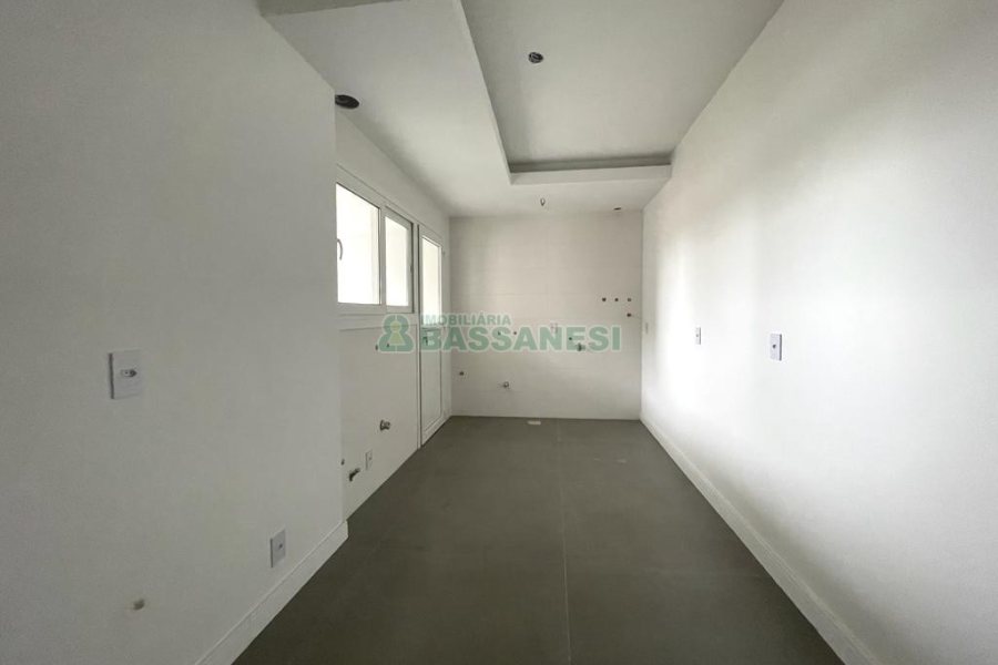 Apartamento com 111m², 3 dormitórios, 2 vagas, no bairro Villagio Iguatemi em Caxias do Sul para Alugar