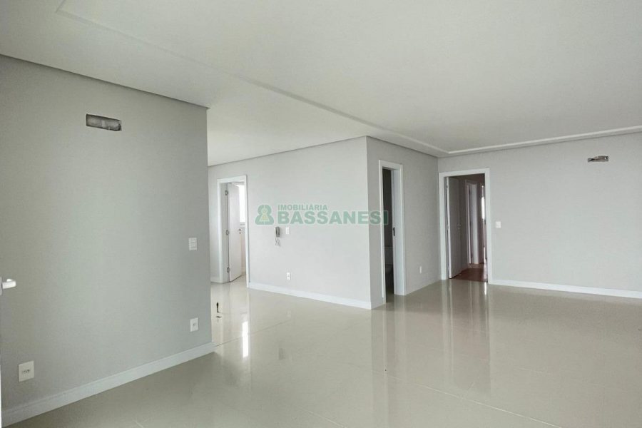 Apto/Cobertura com 197m², 3 dormitórios, 4 vagas, no bairro Universitário em Caxias do Sul para Comprar