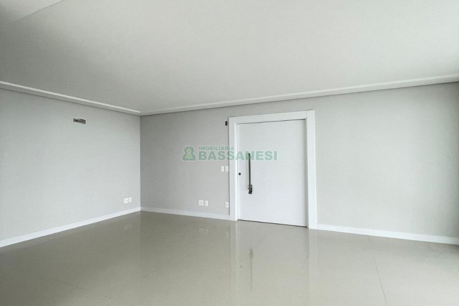 Apto/Cobertura com 197m², 3 dormitórios, 4 vagas, no bairro Universitário em Caxias do Sul para Comprar