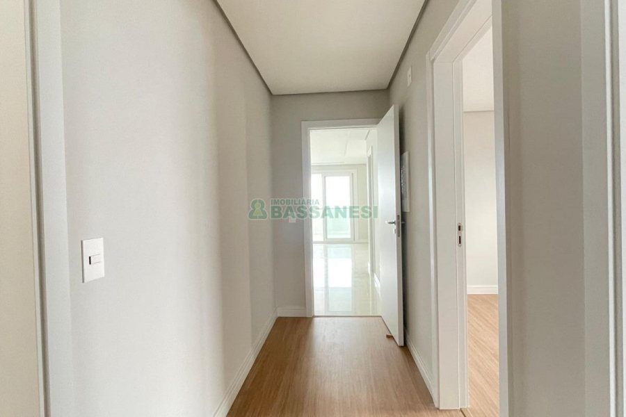 Apto/Cobertura com 197m², 3 dormitórios, 4 vagas, no bairro Universitário em Caxias do Sul para Comprar