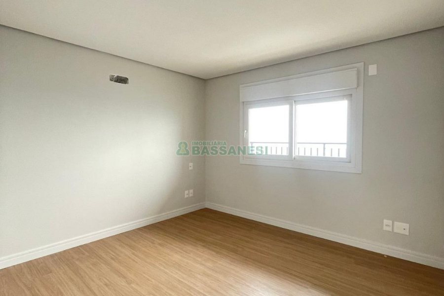 Apto/Cobertura com 197m², 3 dormitórios, 4 vagas, no bairro Universitário em Caxias do Sul para Comprar