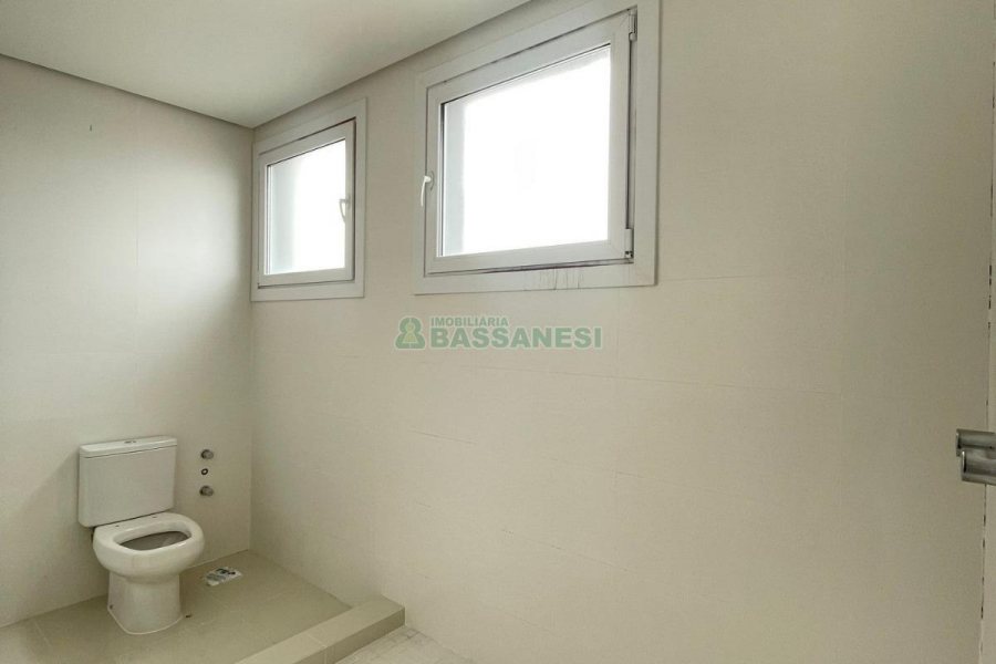 Apto/Cobertura com 197m², 3 dormitórios, 4 vagas, no bairro Universitário em Caxias do Sul para Comprar
