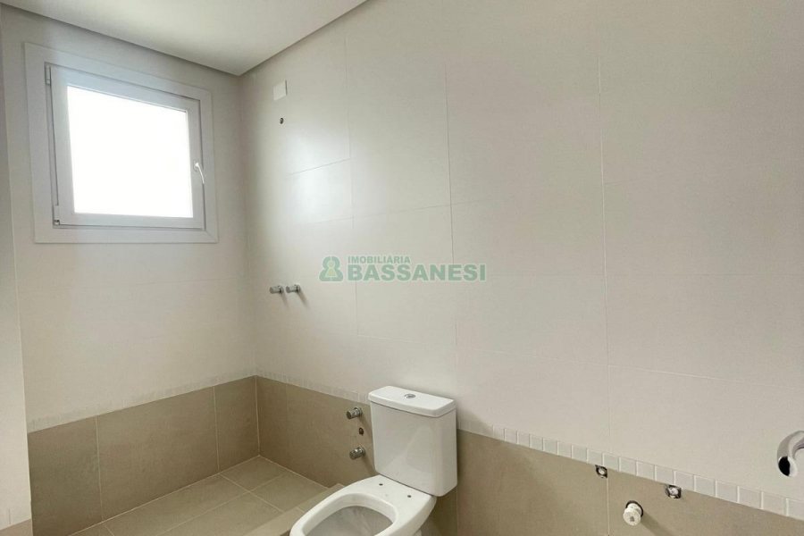 Apto/Cobertura com 197m², 3 dormitórios, 4 vagas, no bairro Universitário em Caxias do Sul para Comprar