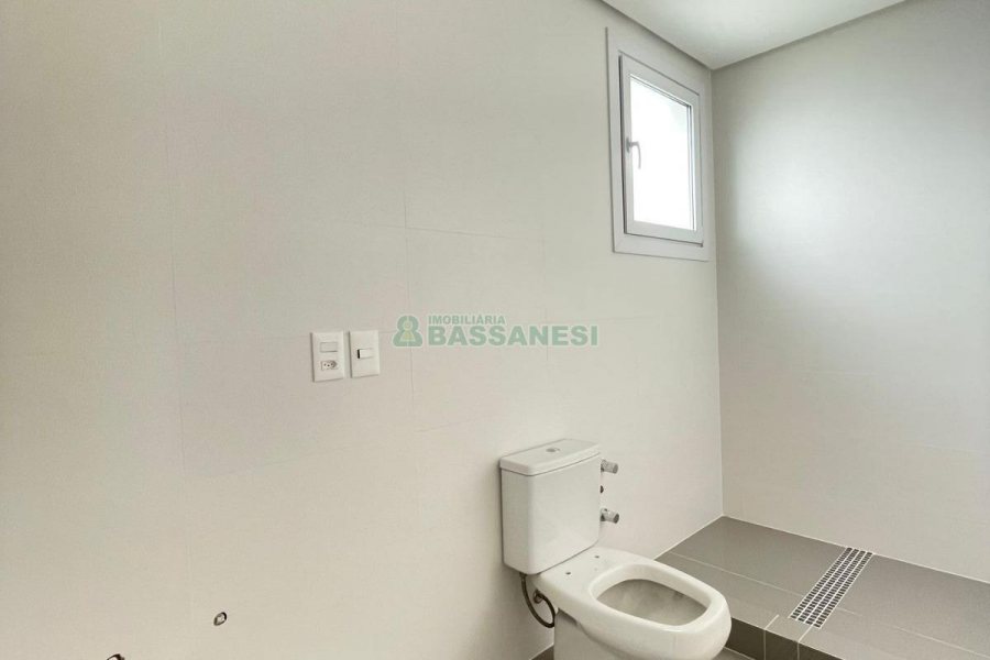 Apto/Cobertura com 197m², 3 dormitórios, 4 vagas, no bairro Universitário em Caxias do Sul para Comprar