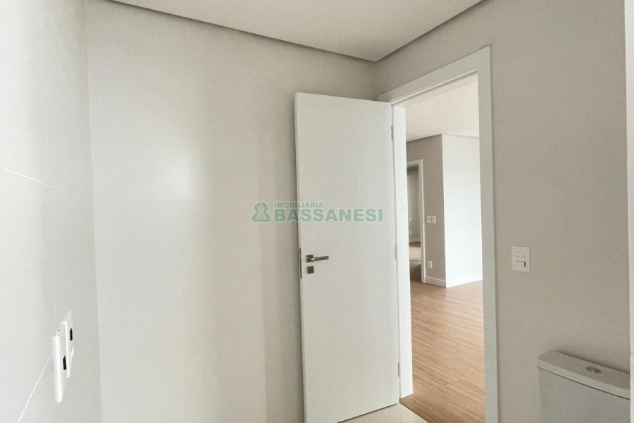 Apto/Cobertura com 197m², 3 dormitórios, 4 vagas, no bairro Universitário em Caxias do Sul para Comprar