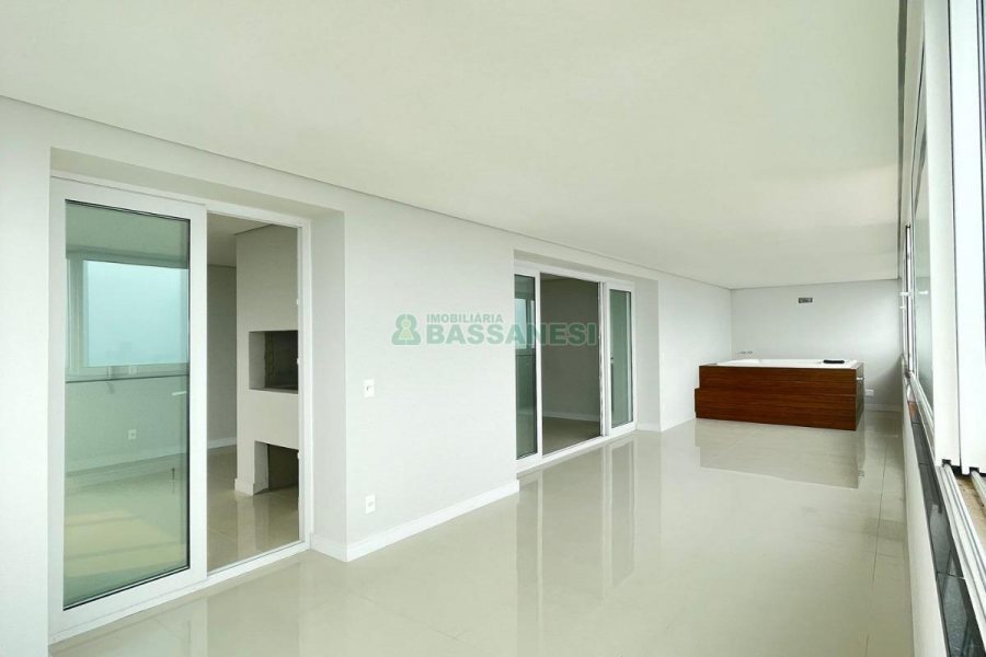 Apto/Cobertura com 197m², 3 dormitórios, 4 vagas, no bairro Universitário em Caxias do Sul para Comprar
