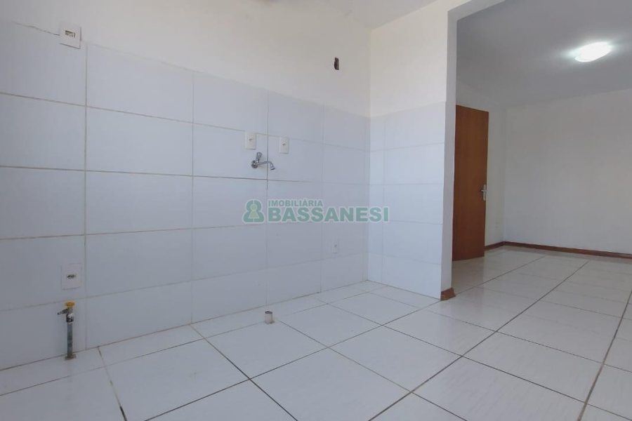 Apartamento com 44m², 2 dormitórios, 1 vaga, no bairro Desvio Rizzo em Caxias do Sul para Comprar