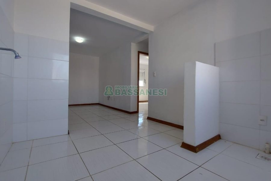 Apartamento com 44m², 2 dormitórios, 1 vaga, no bairro Desvio Rizzo em Caxias do Sul para Comprar