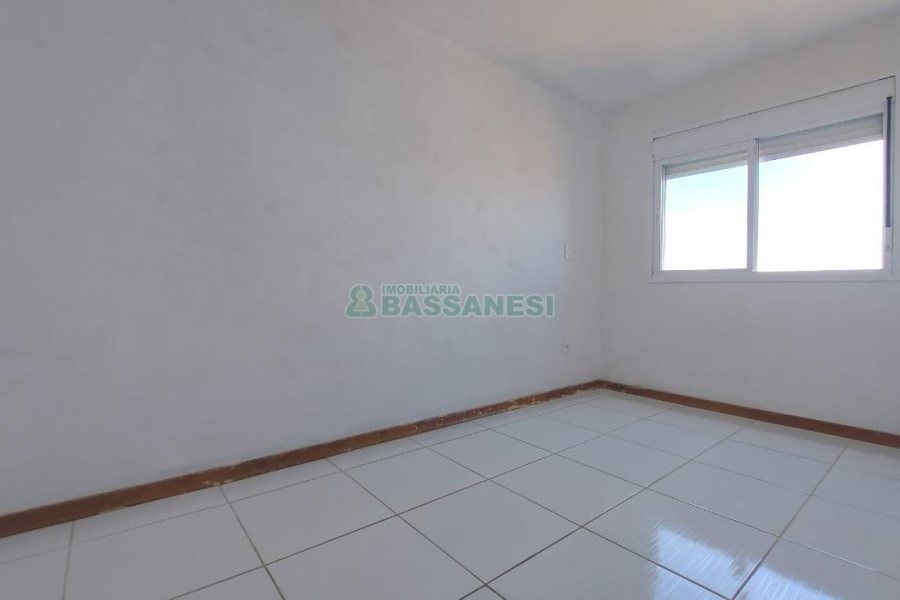Apartamento com 44m², 2 dormitórios, 1 vaga, no bairro Desvio Rizzo em Caxias do Sul para Comprar