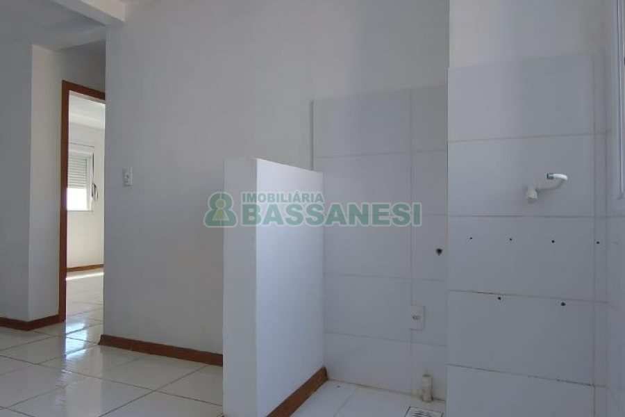 Apartamento com 44m², 2 dormitórios, 1 vaga, no bairro Desvio Rizzo em Caxias do Sul para Comprar