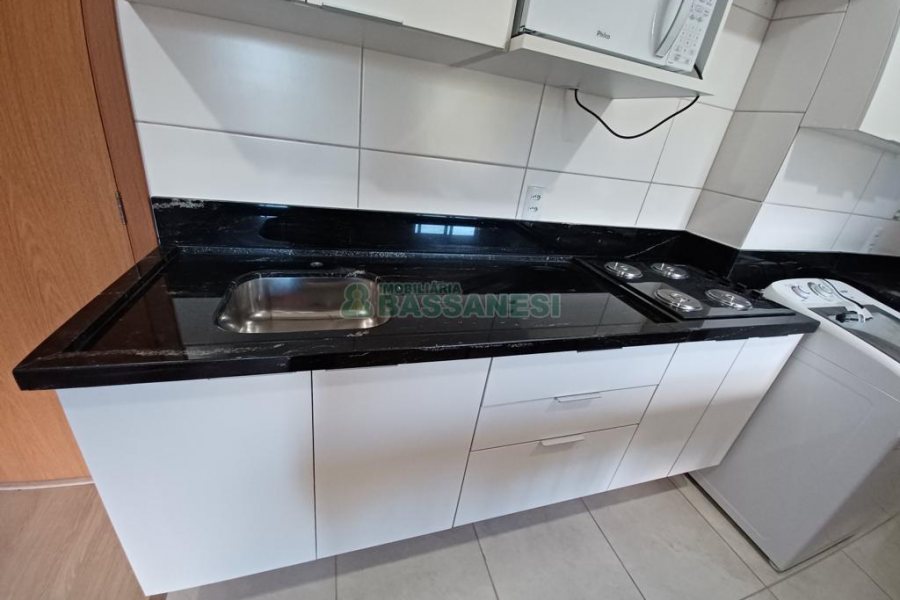 Apartamento com 39m², 2 dormitórios, 1 vaga, no bairro Petrópolis em Caxias do Sul para Comprar