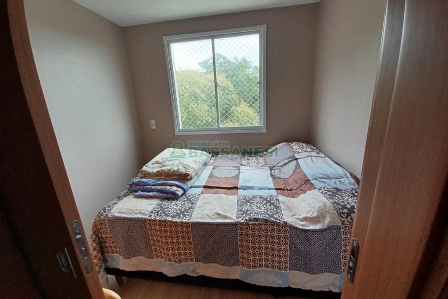 Apartamento com 39m², 2 dormitórios, 1 vaga, no bairro Petrópolis em Caxias do Sul para Comprar
