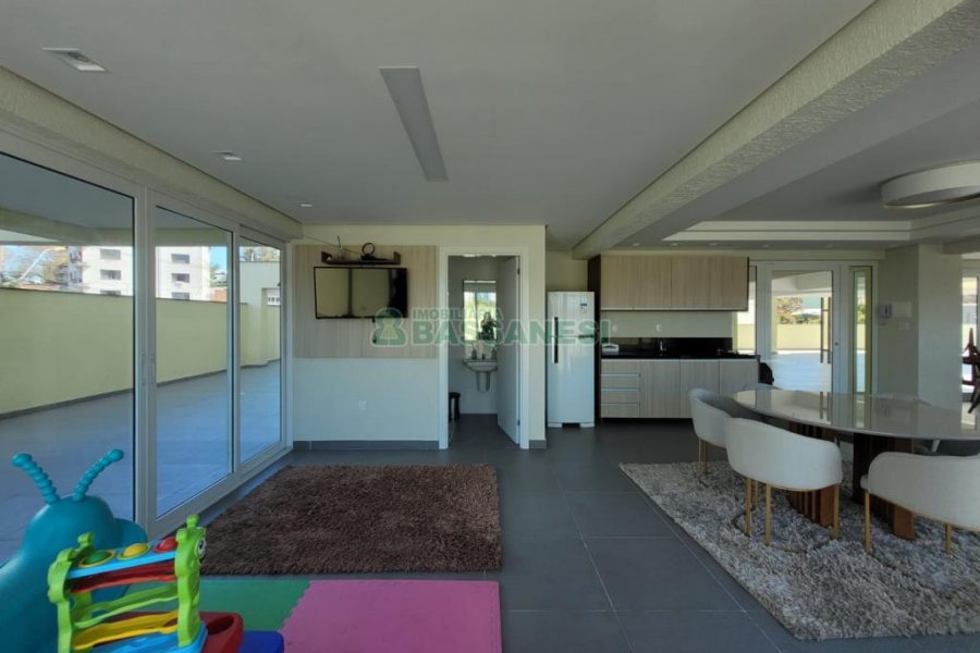 Apartamento com 75m², 2 dormitórios, 1 vaga, no bairro São Leopoldo em Caxias do Sul para Alugar