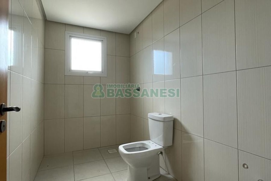 Apartamento com 110m², 2 dormitórios, 1 vaga, no bairro São Leopoldo em Caxias do Sul para Alugar