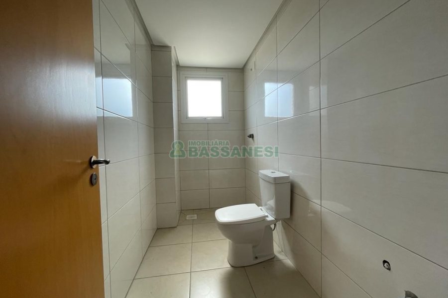 Apartamento com 110m², 2 dormitórios, 1 vaga, no bairro São Leopoldo em Caxias do Sul para Alugar