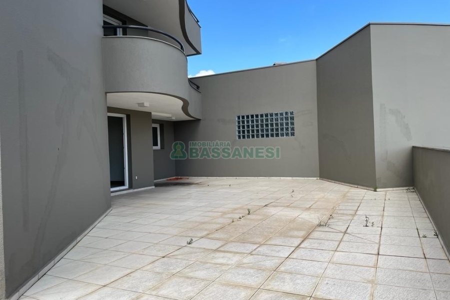 Apartamento com 110m², 2 dormitórios, 1 vaga, no bairro São Leopoldo em Caxias do Sul para Alugar