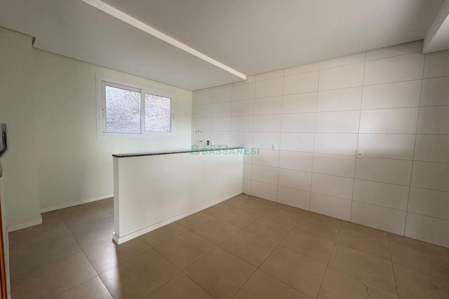 Apartamento com 110m², 2 dormitórios, 1 vaga, no bairro São Leopoldo em Caxias do Sul para Alugar