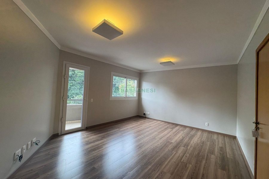 Apartamento com 110m², 2 dormitórios, 1 vaga, no bairro São Leopoldo em Caxias do Sul para Alugar