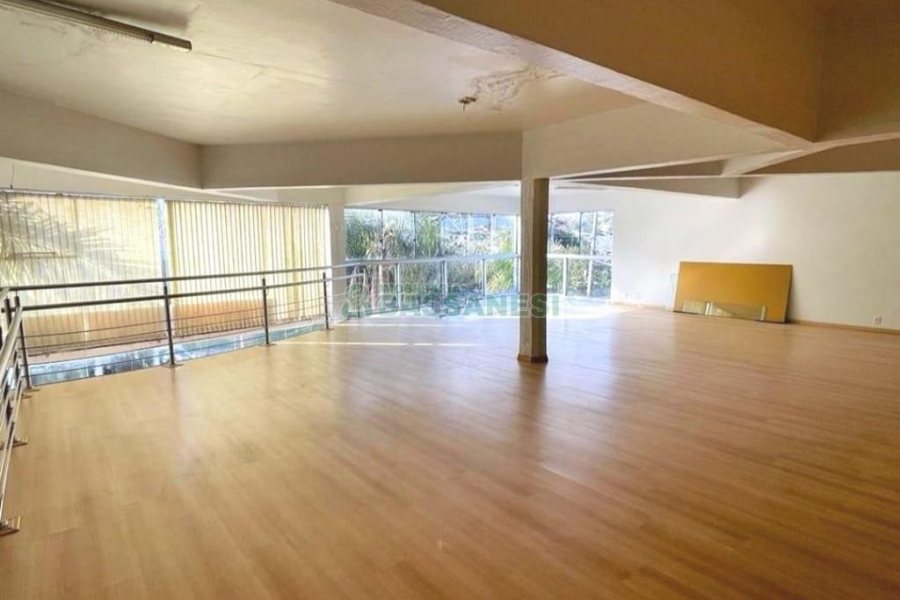 Loja com 220m², no bairro Charqueadas em Caxias do Sul para Alugar