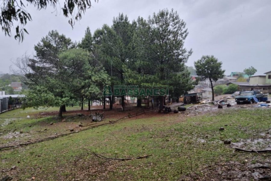 Terreno com 5551m², no bairro Nossa Senhora do Rosário em Caxias do Sul para Comprar