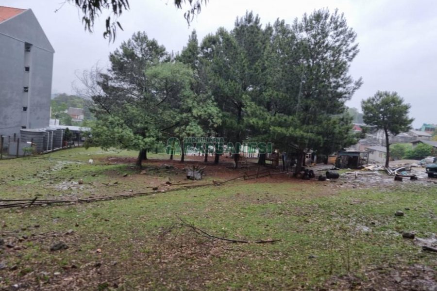 Terreno com 5551m², no bairro Nossa Senhora do Rosário em Caxias do Sul para Comprar