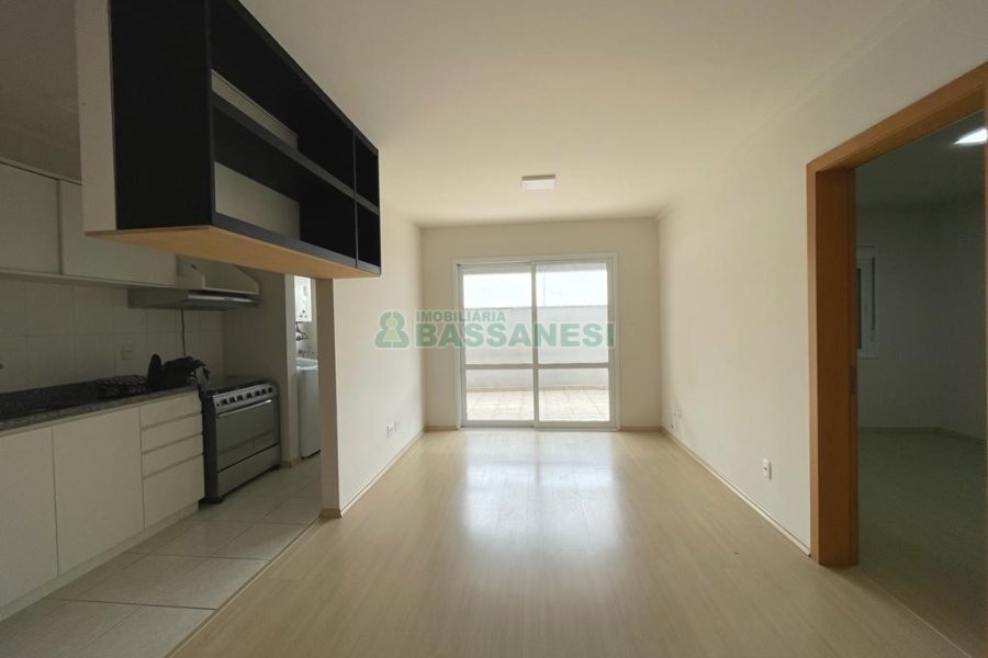 Apartamento com 55m², 1 dormitório, 1 vaga, no bairro Lourdes em Caxias do Sul para Alugar