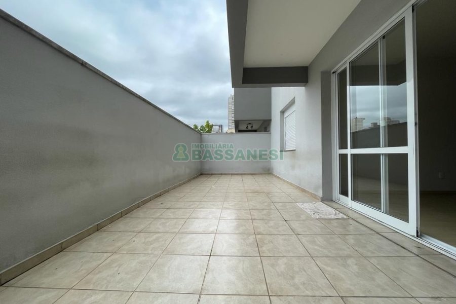 Apartamento com 55m², 1 dormitório, 1 vaga, no bairro Lourdes em Caxias do Sul para Alugar
