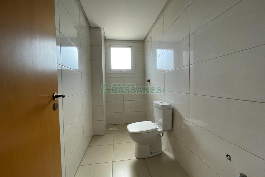 Apartamento com 105m², 3 dormitórios, 2 vagas, no bairro São Leopoldo em Caxias do Sul para Comprar