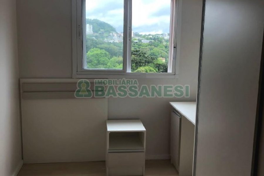 Apartamento com 48m², 2 dormitórios, 1 vaga, no bairro Cruzeiro em Caxias do Sul para Alugar