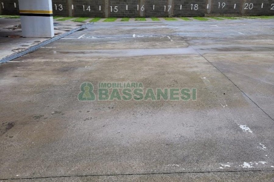 Apartamento com 48m², 2 dormitórios, 1 vaga, no bairro Cruzeiro em Caxias do Sul para Alugar