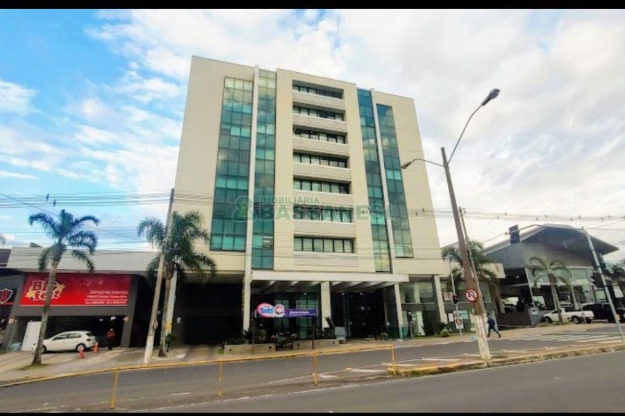 Sala com 48m², no bairro Villagio Iguatemi em Caxias do Sul para Comprar