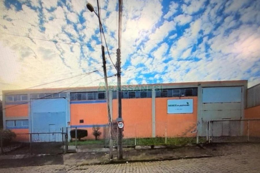 Pavilhão com 366m², no bairro Santa Catarina em Caxias do Sul para Alugar