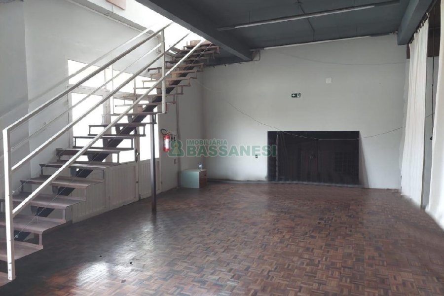 Loja Subsolo com 200m², no bairro Sanvitto em Caxias do Sul para Alugar