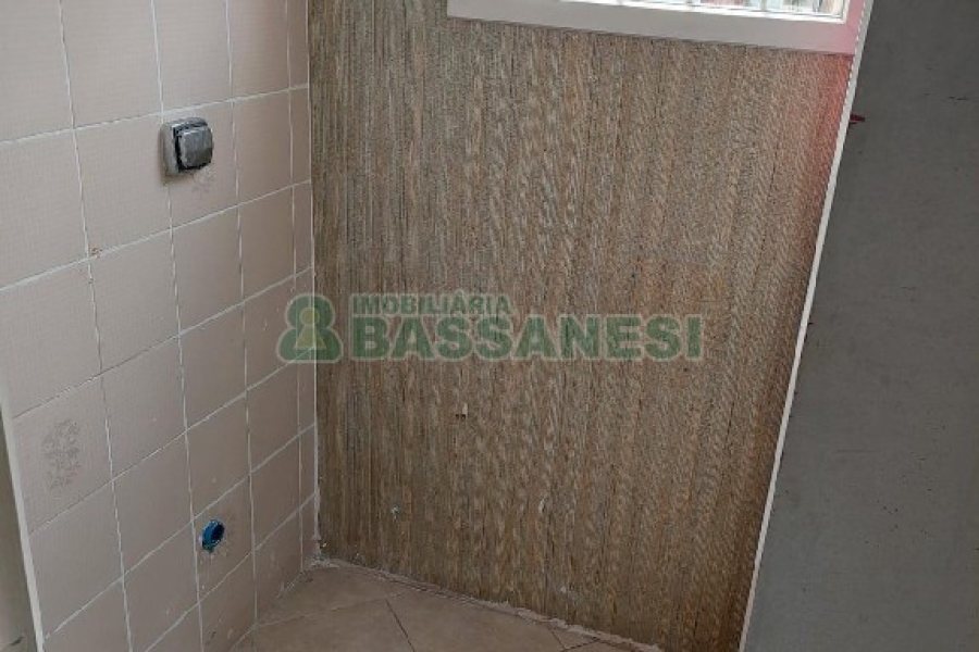 Loja Subsolo com 200m², no bairro Sanvitto em Caxias do Sul para Alugar