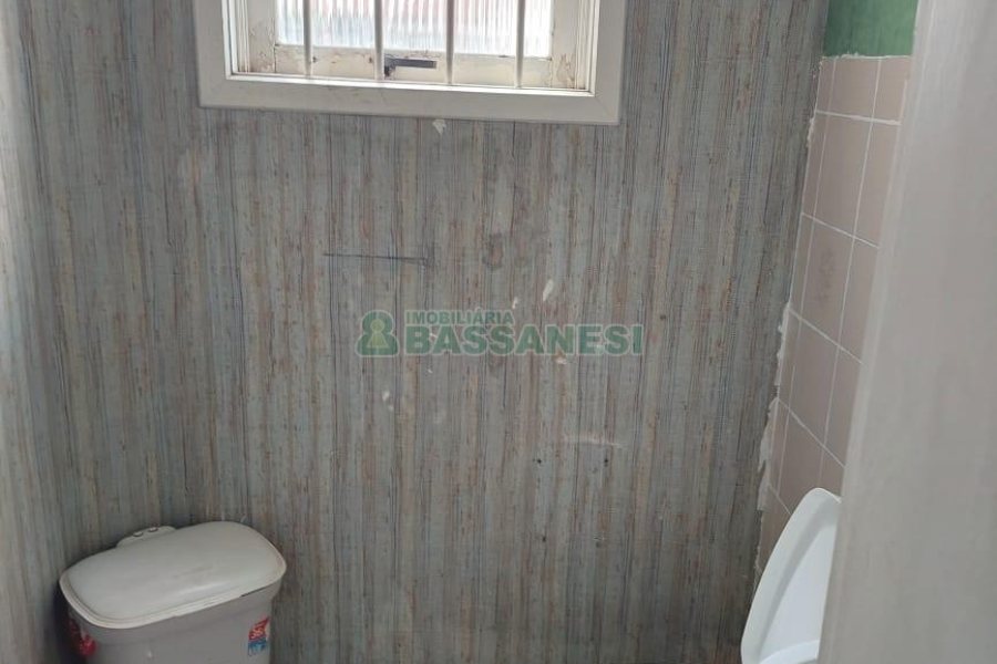 Loja Subsolo com 200m², no bairro Sanvitto em Caxias do Sul para Alugar