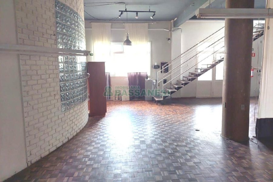 Loja Subsolo com 200m², no bairro Sanvitto em Caxias do Sul para Alugar