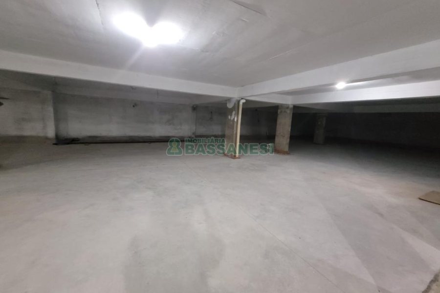 Loja com 315m², no bairro Nossa Senhora de Lourdes em Caxias do Sul para Comprar
