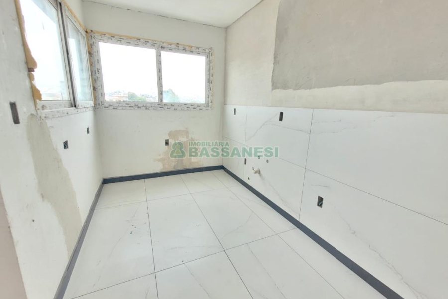 Apartamento com 103m², 2 dormitórios, no bairro Kayser em Caxias do Sul para Comprar
