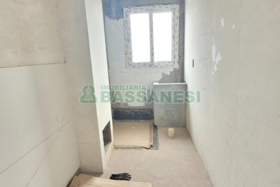 Apartamento com 101m², 2 dormitórios, no bairro Kayser em Caxias do Sul para Comprar