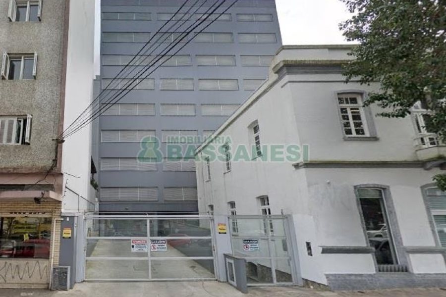 Box com 12m², no bairro Centro em Caxias do Sul para Comprar